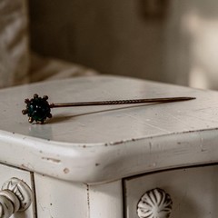 Antique Victorian Green Glass Cabochon Starburst Crown Stick Pin Hat Pin