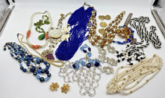 Vtg Modern Junk Drawer Costume Jewelry Lot Estate Wearable Repair 1 Lb 10.8 Oz