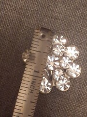 Vintage fauceted rhinestone cluster round Silvertone brooch/pin