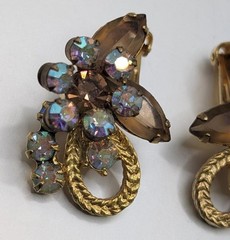 Vintage Costume Jewelry AB Rhinestone Amber Floral Goldtone Metal Clip Earrings