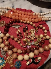 vintage lot of jewelry a varitey of nice wearable lot PLEASE SEE ALL PHOTOS