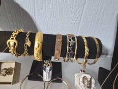 Special, Wow Gold Tone Jewelry lot Some signed
