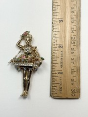 Vintage Coro Pegasus Flower Girl Seller Brooch W/ Rhinestones