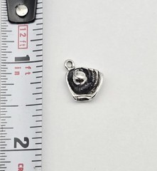 Vintage Sterling Silver Baseball Glove & Ball Sports Charm Pendant – 1.6g