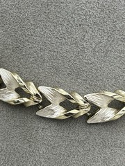 VINTAGE Gold and Silver Two-Tone Textured Articulated Leaf Link Choker Necklace
