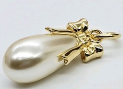 Joan Rivers Gold Tone Faux Teardrop Pearl Bow Pendant Oval Vintage