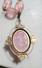SALE! VINTAGE EGYPTIAN IRID PINK SCARAB PENDANT SCARAB BEAD GLASS NECKLACE SET