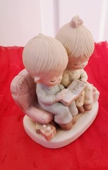 Vintage Collectible 1978 Jonathan David A CHILD IS BORN ENESCO Porcelain Figure