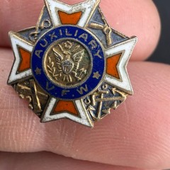 Vintage Sterling Silver VFW Auxiliary Pin War Military