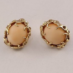 Vintage 14k Coral Stud Earrings. 1/2″x5/8″/ Weight 6.4 Grams. 10x 12 mm Coral.