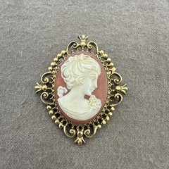 Vintage Avon Cameo Locket Brooch Pin Gold Tone Jewelry