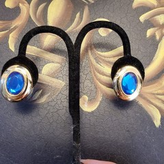 Clip On Earrings Faceted Blue Stone Designer VTG Gold Tone Lightweight with Pads