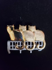 Vintage Ultra Craft Signed Gold & Silver Tone Cat Brooch Pin Gift Unisex Adult