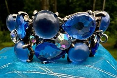 Vintage 7” Blue Rhinestone & Cabochon Stones Large Floral 5 Flowers Bracelet