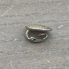 Vintage Unbranded Gold Clip On Earrings With Raised Striped Horizontal Pattern