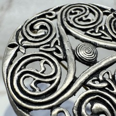 VTG Pewter Celtic Triskellion Design Swirl Brooch Silver Tone 2”