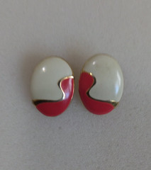 Red Creamy White Gold Enameled Stud Earrings 80s Mom Fourth Of July E12