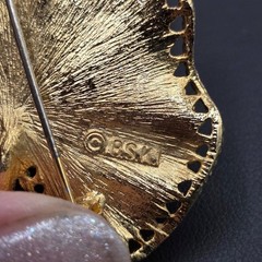 Vintage BSK Unisex Adult Gold Tone Leaf Brooch Pin Signed 2.2″X1.8″ Elegant