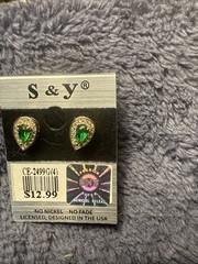 Vintage Green Earrings Gold Tone No Fade Fashion Jewelry