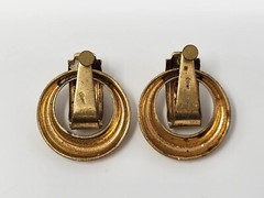 Signed CORO Gold Tone Yellow Rhinestone Screw-back Earrings Vintage Round Circle