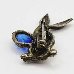 Rabbit Bunny Holding Blue Faceted Egg Silver Tone Vintage Brooch Pin Distressed