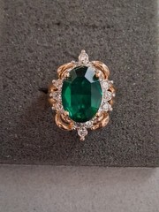 14K gold plated Lind Cubic Zirconia halo green stone vintage ring. SZ 4.5