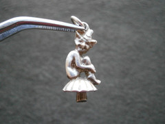 Cornish Piskie Pixie on Toadstool Vintage Sterling Silver Bracelet Charm 2.0g