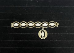 Vintage MONET White Thermoset Round Link Chunky Bracelet Goldtone 8”