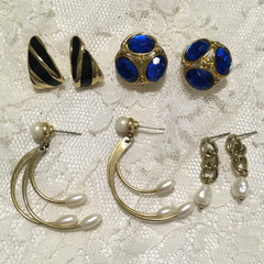 Vintage Earrings Lot Gold Tone Pierced 8s0 90s other Mix Enamel Blue Faux Pearls