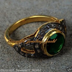 Gorgeous 0.89ctw Rose Cut Diamond Emerald Studded Silver Victorian Ring Jewelry