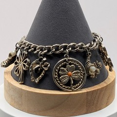 Vintage Charm Bracelet Lucky Charm Travel 7.25″
