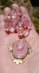 SALE! VINTAGE EGYPTIAN IRID PINK SCARAB PENDANT SCARAB BEAD GLASS NECKLACE SET