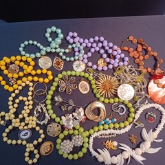 Estate 1 lb. of Mixed Jewelry Lot Vintage-Modern – Good Condition