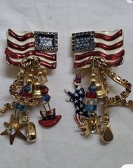 Lunch At Ritz USA, 4th of July Gold Tone Earrings- 4th of July, Vintage and RARE