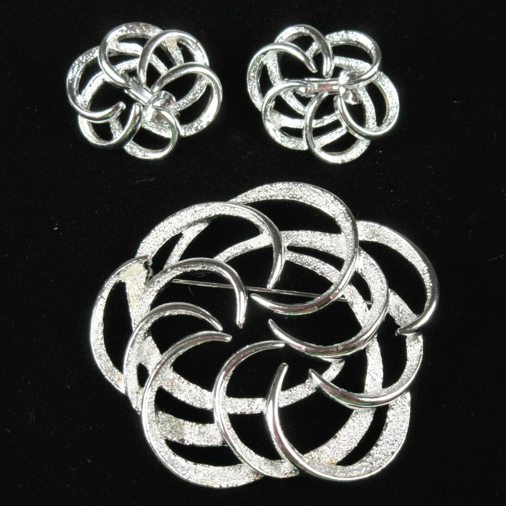 Sarah Coventry Silvertone Tailored Swirl Pin and Clip On Earrings Set Signed
