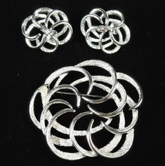 Sarah Coventry Silvertone Tailored Swirl Pin and Clip On Earrings Set Signed