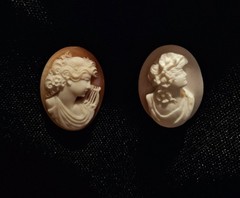 Set of 2 Vintage Shell Oval Loose Cameos Beige Cream Classical Female Profile