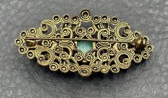 Vintage Speckled Peking Style Filigree Brooch Green Gold Tone Pin
