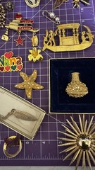 Vintage Costume Gold tone Mix Metals 28 Pieces Brooch Lot