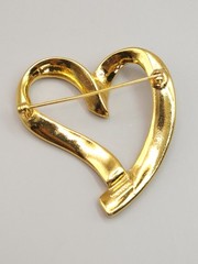 Vintage Trifari Open Heart Brooch Gold Tone 1.5″ Wide USA Seller