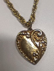 Vintage Victorian Styled Sweetheart Heart Pendant Gold Tone 24″