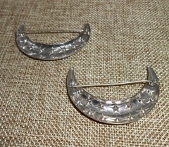 Pair of Vintage Blue Rhinestone Crescent Moon Brooches Pins Silver-tone P121