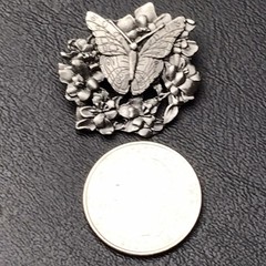BIRDS & BLOOMS 1998 Butterfly In Flowers LIMITED Edition Brooch Pin Pewter