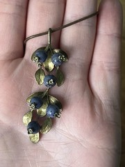 Vintage Artisan Botanical Blueberry Berry Cluster Pendant Necklace 18–20”