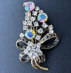 Artisan MCM Brooch Pin 2.25 Inch Flower Bouquet Ribbon Black AB Rhinestones Gold