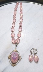 SALE! VINTAGE EGYPTIAN IRID PINK SCARAB PENDANT SCARAB BEAD GLASS NECKLACE SET