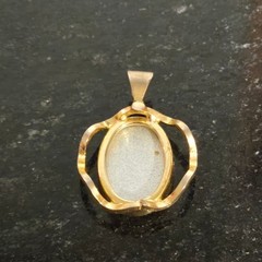 Vintage Flower Pendant Domed Cabochon Gold Tone Mid Century yellow floral art