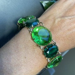 Vintage Bracelet Estate Jewelry Pre-owned Green Czech Art Glass Filigree Clasp