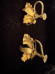 Vintage 18k/750 Gold Screw Back/Non-Pierced Orchid Earrings w/Pearls