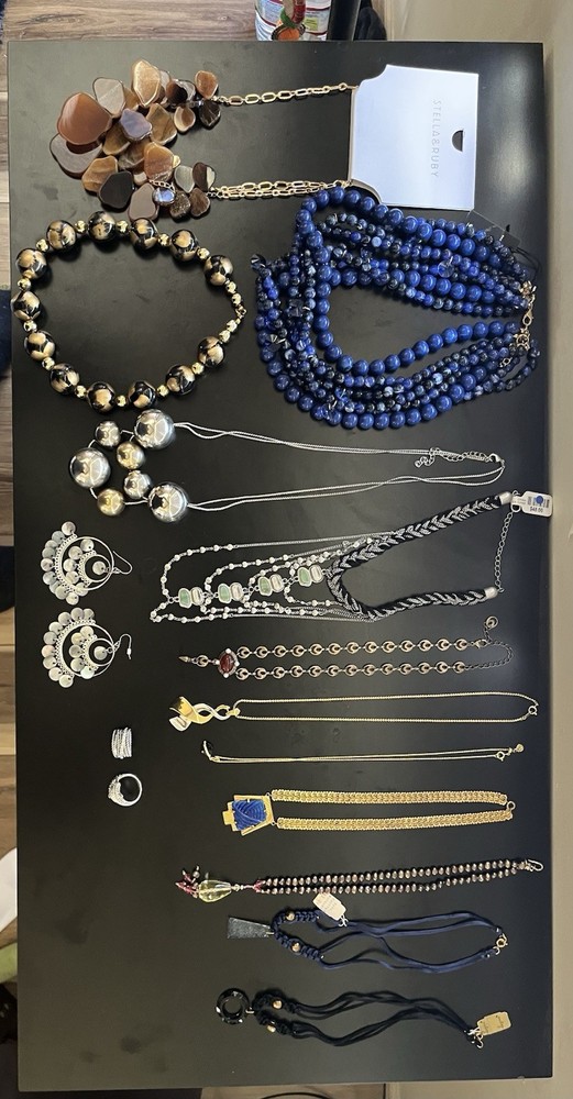 Vintage to Now Costume Jewelry Necklaces Rings Earrings 15 Piece LOT. W/ Case